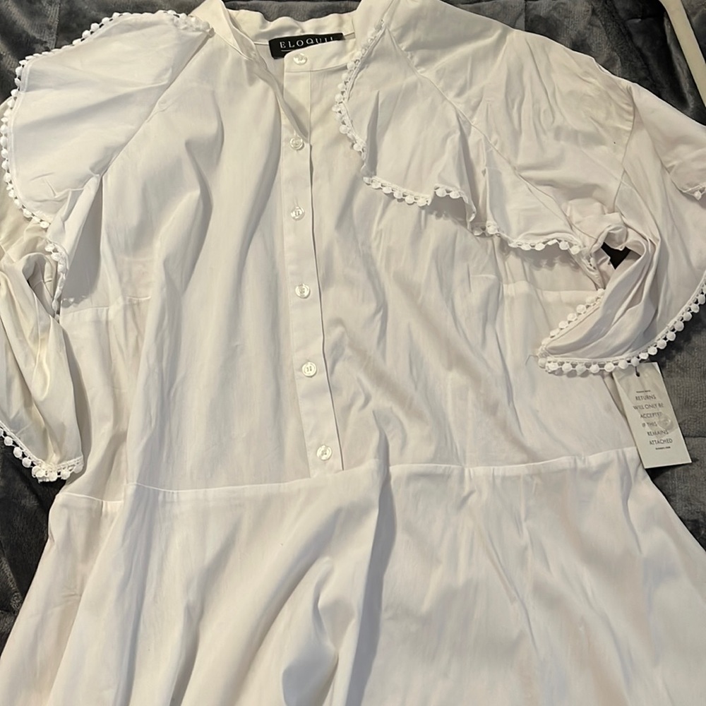 NWT Womens top size 16